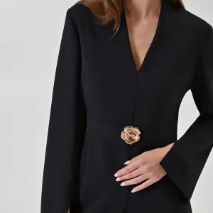 Tuta blazer nera con fibbia gioiello