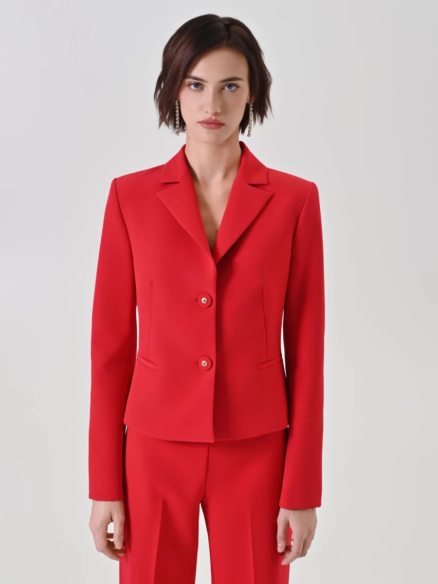 Giacca sfiancata rossa con bottoni gioiello – Image 4