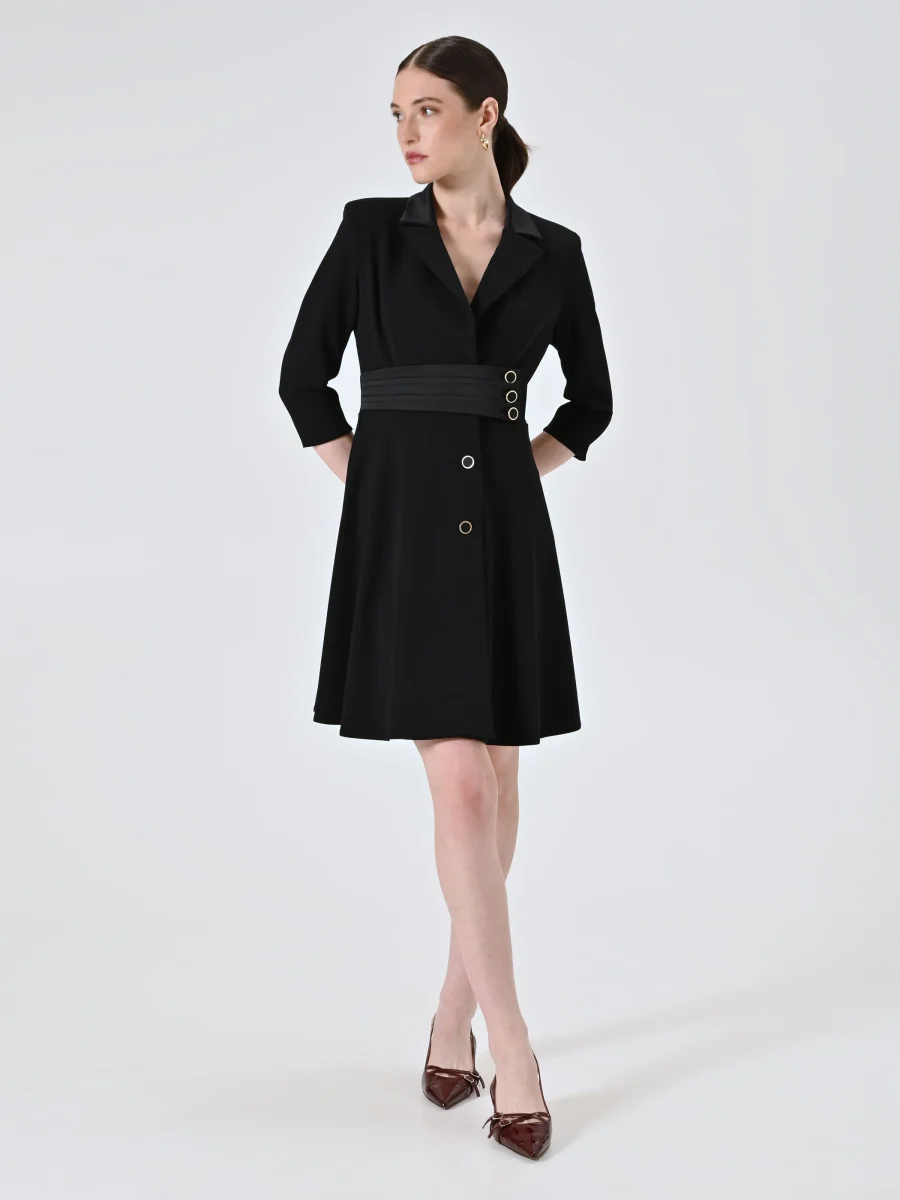 Abito Giacca Nero con Inserto in Raso – Image 3