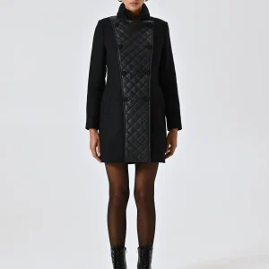 Cappotto Nero con Insero in Similpelle Matelassé