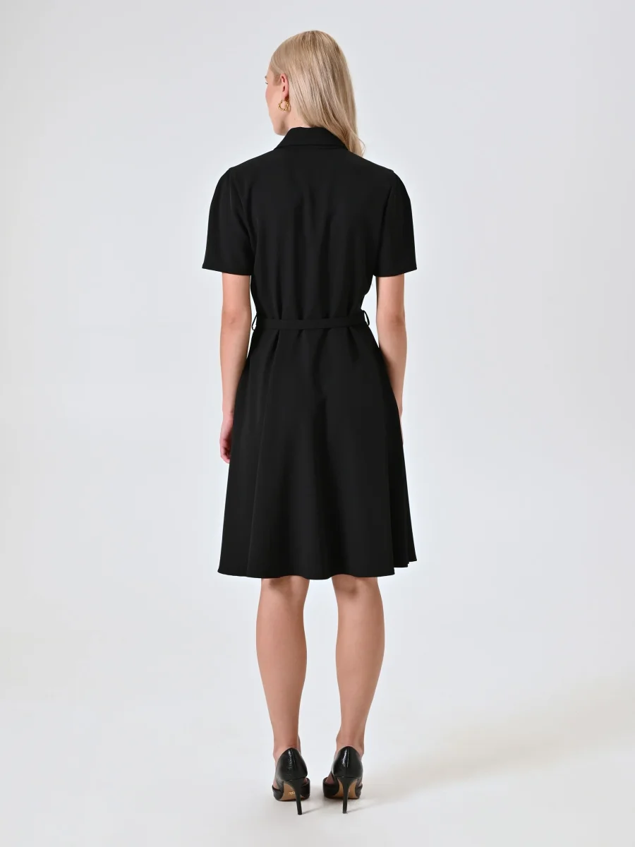 Abito con Zip e Colletto