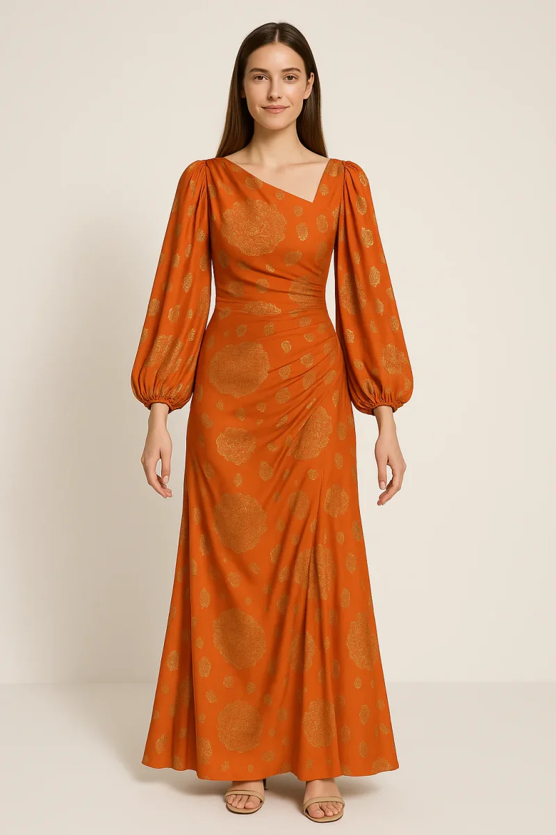 Robe Orange À Motifs Dorés Élégante