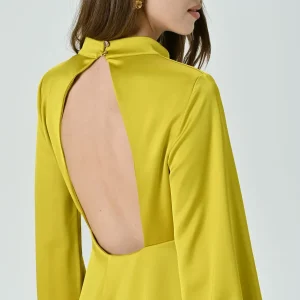 Abito Corto con Schiena Scoperta