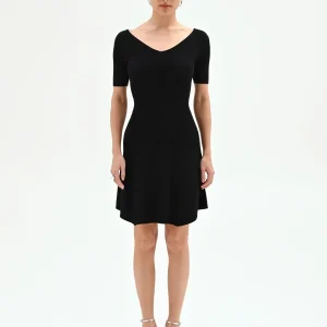 Abito nero in maglia a costine