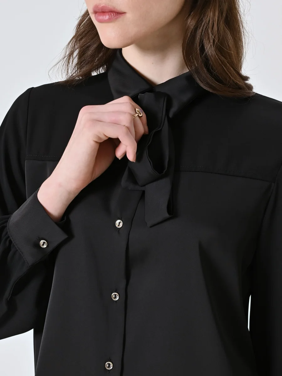 Camicia Nera con Fiocco Removibile – Image 4