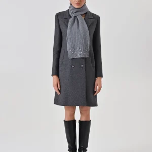 Sciarpa grigia con pietre