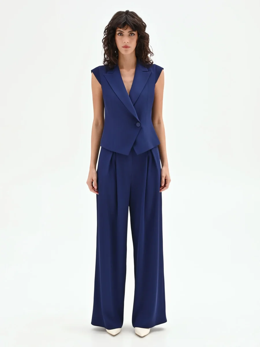 Gilet Studio blu indaco con chiusura asimmetrica