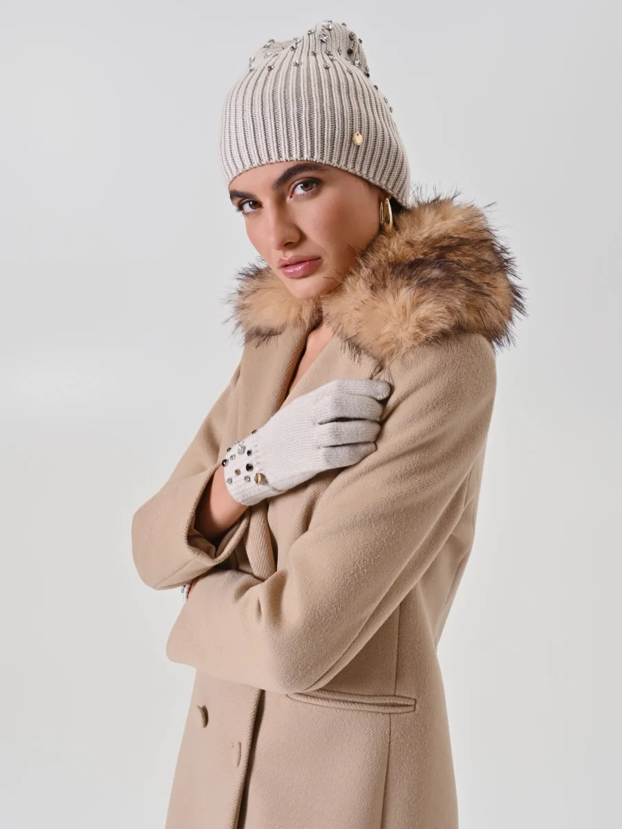 Cuffia Bianca con Pietre – Image 4