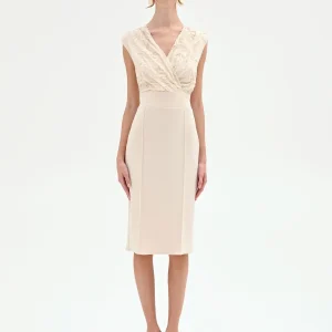 Tubino beige chiaro con corpino ricamato