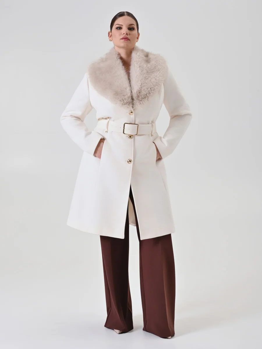 Cappotto curvy bianco con collo effetto pelliccia – Image 5