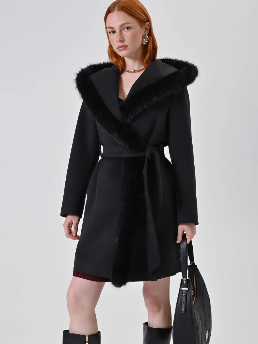 Cappotto misto Viscosa Nero con Cappuccio effetto Pelliccia – Image 8