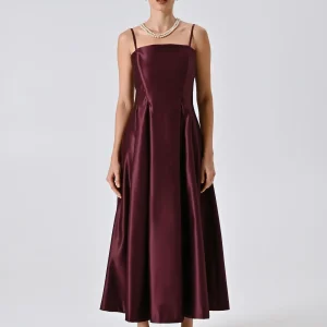 Abito a Ruota con Scollo Dritto Bordeaux