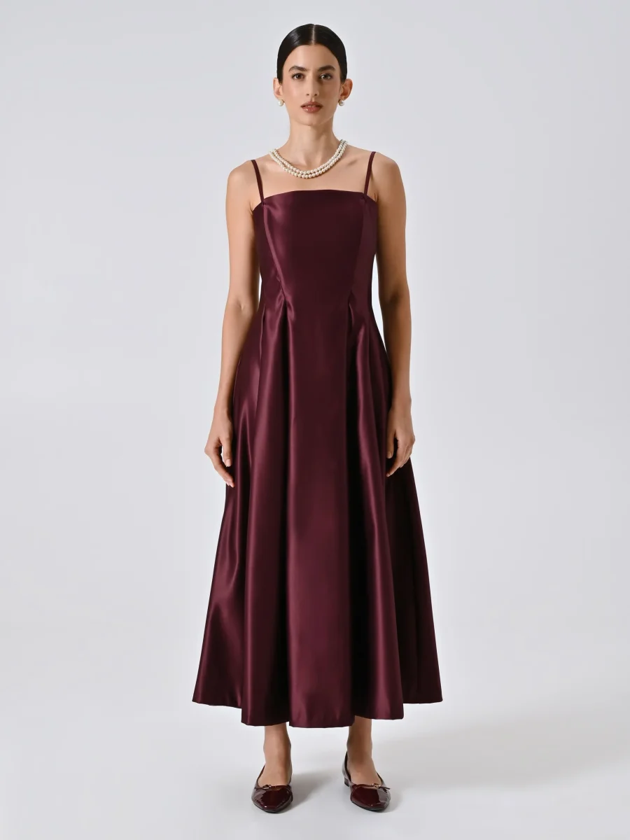 Abito a Ruota con Scollo Dritto Bordeaux