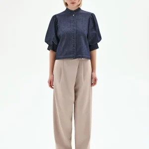 Camicia con maniche a sbuffo in denim blu scuro