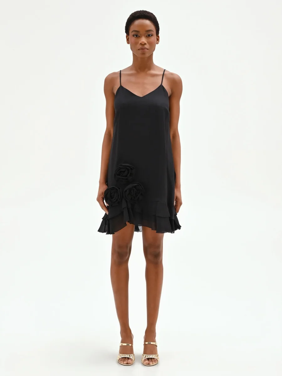 Mini abito nero in lyocell con rose applicate e balze – Image 2