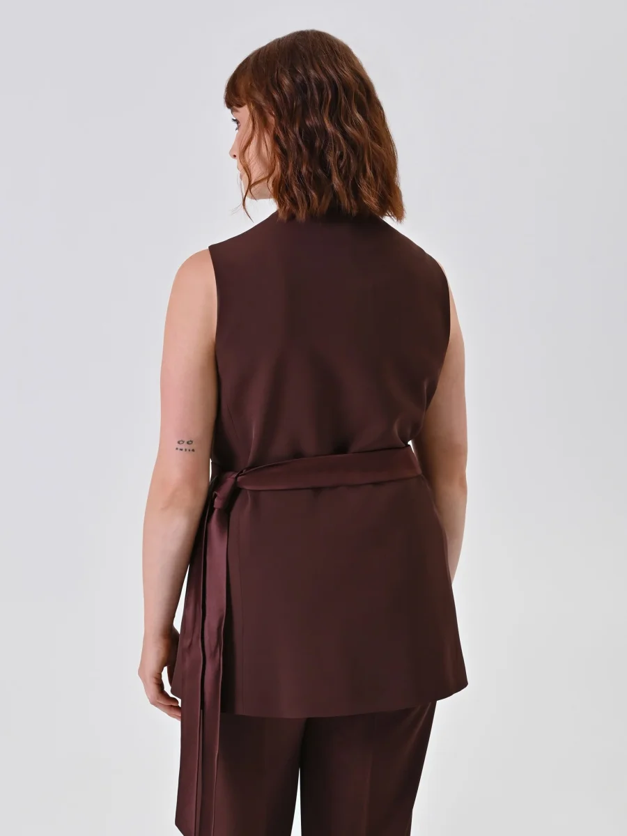 Gilet Curvy Marrone – Image 4