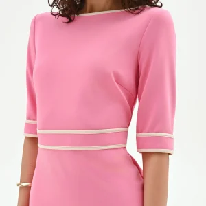 Abito tubino rosa con righe a contrasto