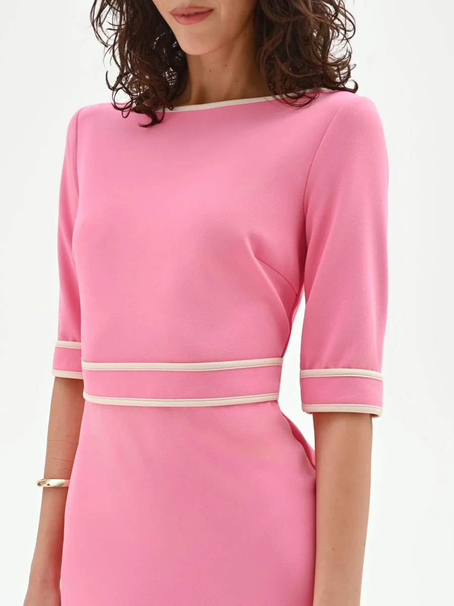 Abito tubino rosa con righe a contrasto