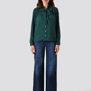 Blusa Verde in Raso con Fiocco