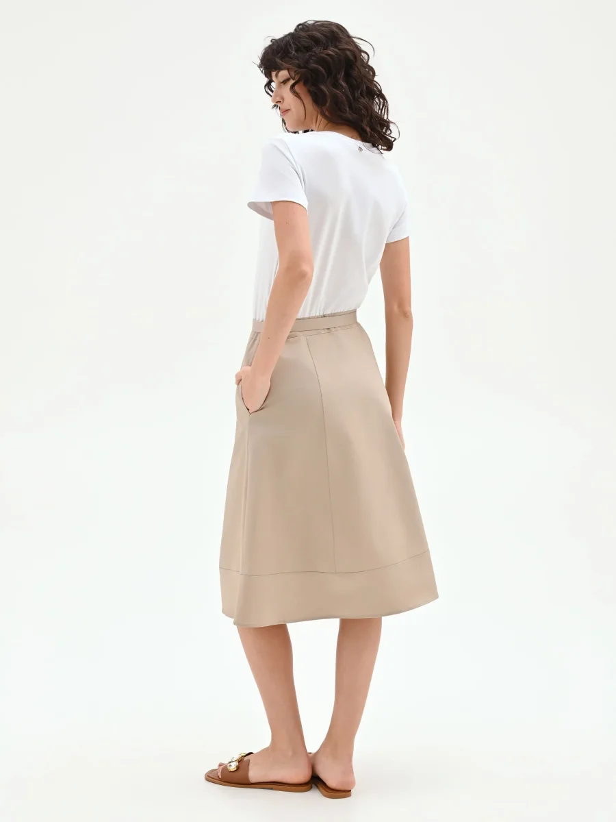 Abito beige scuro con corpetto a contrasto – Image 4