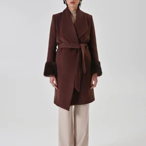 Cappotto color Cioccolato con Polsini effetto Pelliccia
