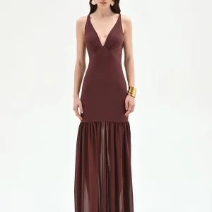 Abito lungo cioccolato con balza sul fondo