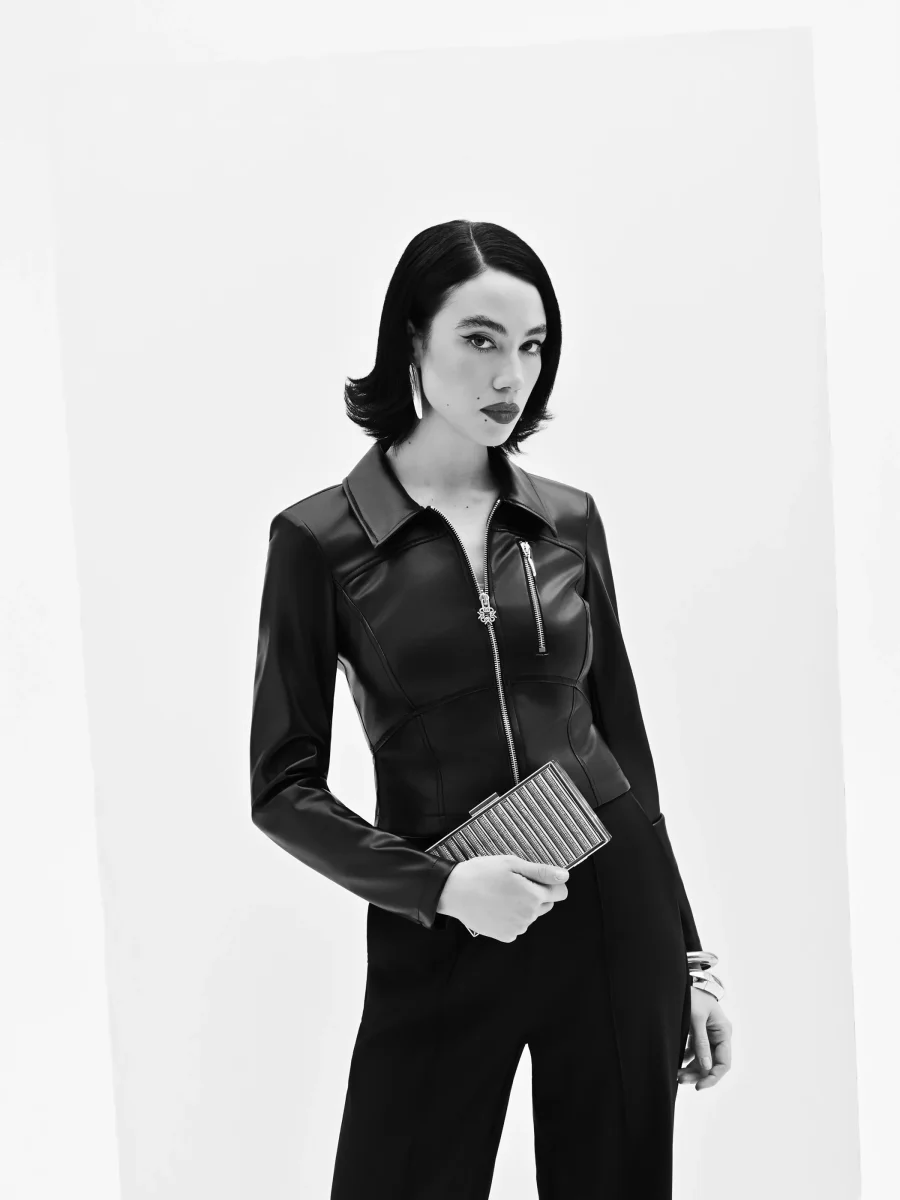 Biker nero effetto pelle con dettagli dorati – Image 8