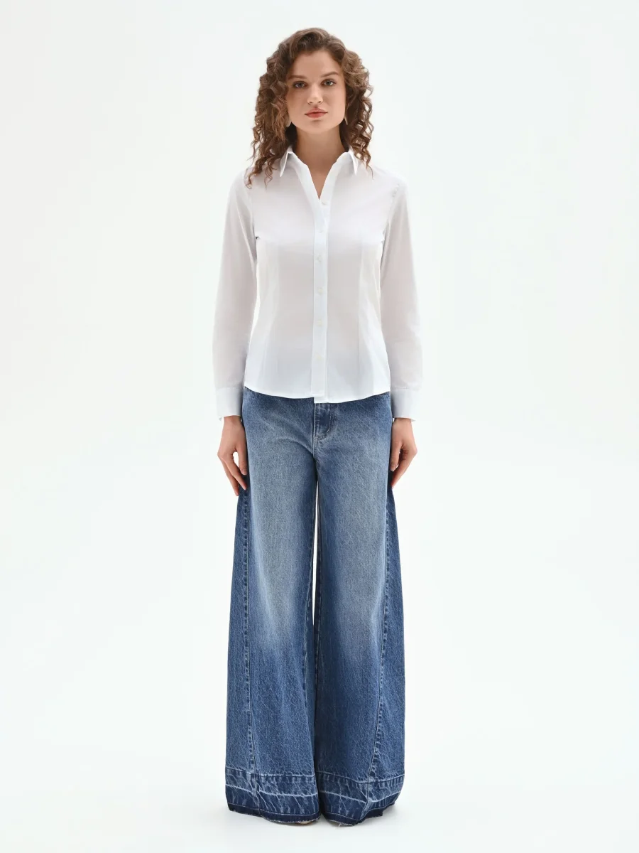 Camicia bianca sagomata in cotone