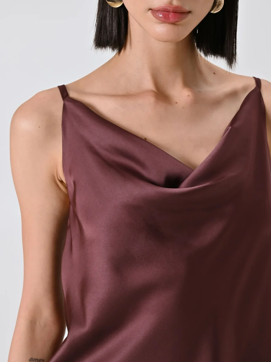 Top Marrone Cioccolato con Scollo Drappeggiato – Image 6