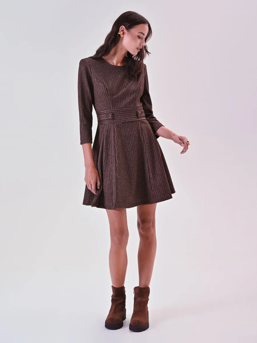 Abito a Ruota in Tessuto Maschile Marrone – Image 5