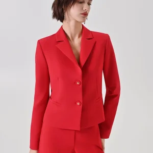 Giacca sfiancata rossa con bottoni gioiello