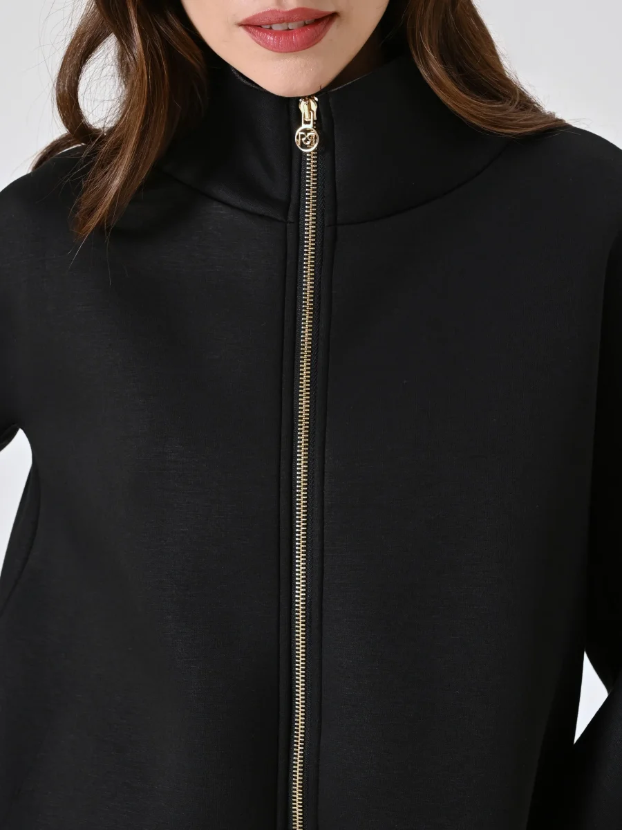 Cappa Nera in Tessuto Scuba – Image 4