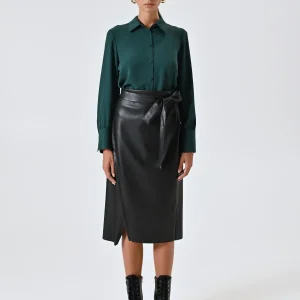 Camicia Verde con Bottoncini Ricoperti