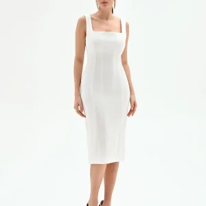 Abito midi bianco con scollo quadrato