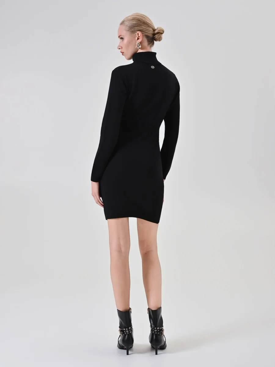 Tubino in maglia nero dolcevita – Image 3