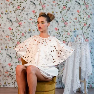 Cape polyester ajouré