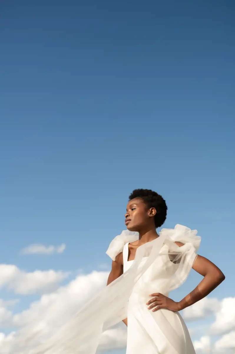 La Mystérieuse - Robe et Epaulettes – Image 4