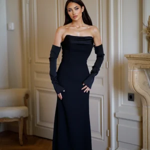 Robe Noir - Gabriela