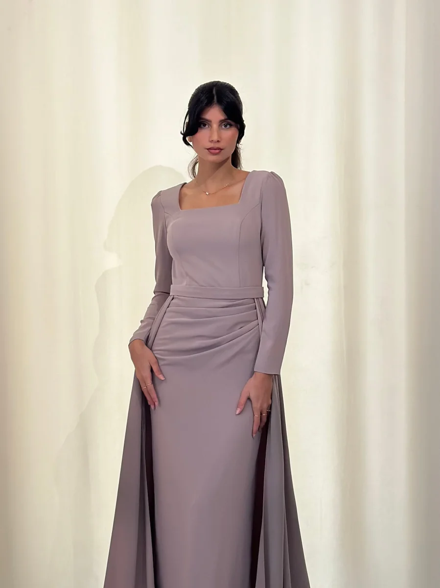 Zenia Taupe – Image 2