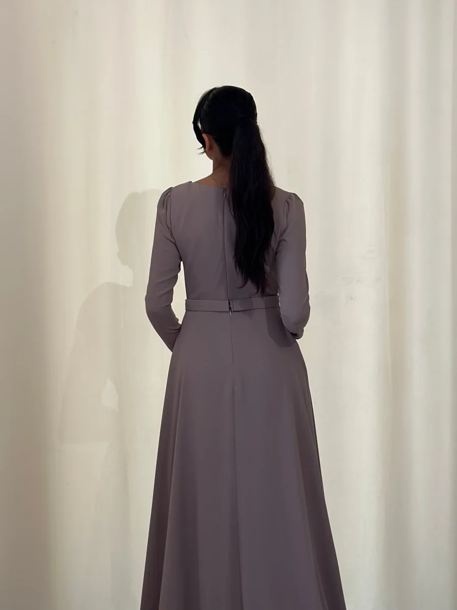 Zenia Taupe – Image 5