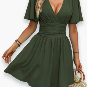 Robe fluide courte drapée chic pour femme | Souple et flatteuse