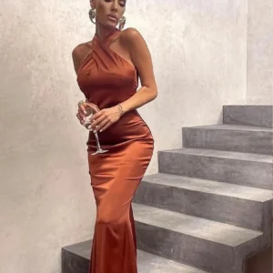 Robe satin couleur rouille