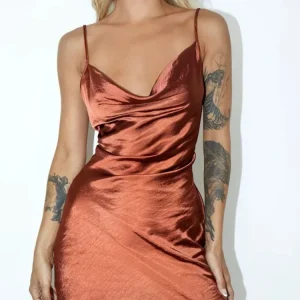 Robe satin terracotta courte
