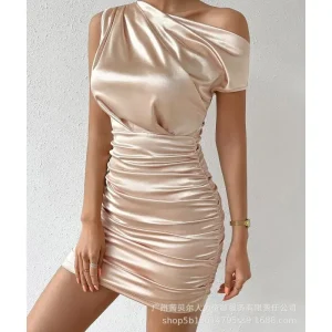 Robe Cocktail Satin Doré