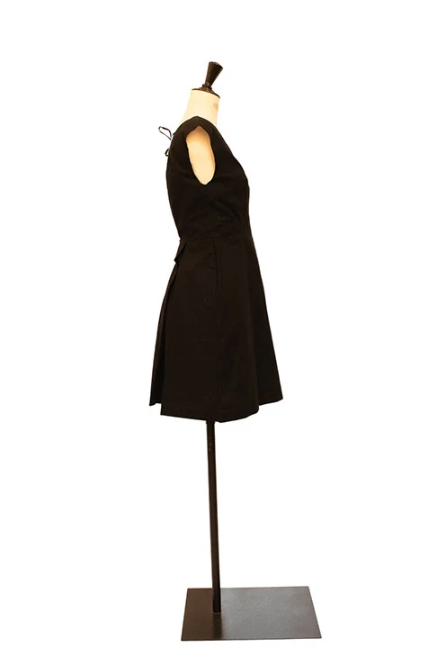 Seconde Main - La robe noire avec imprimé fleurs 59 - L'Amusée – Image 4