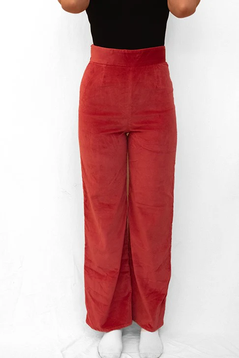 Seconde Main - Le pantalon droit en velours 93 - L'Amusée