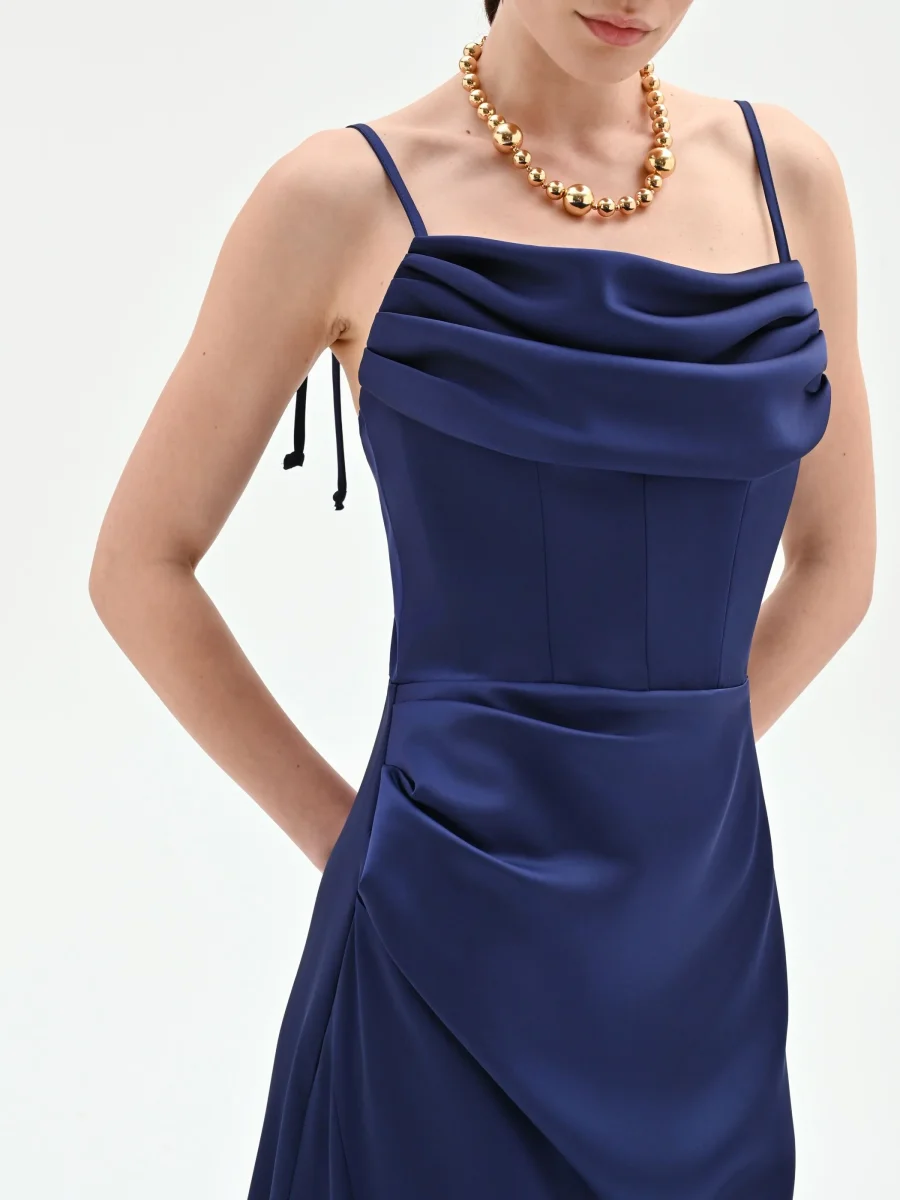 Abito atelier lungo blu indaco con corpetto drappeggiato – Image 3