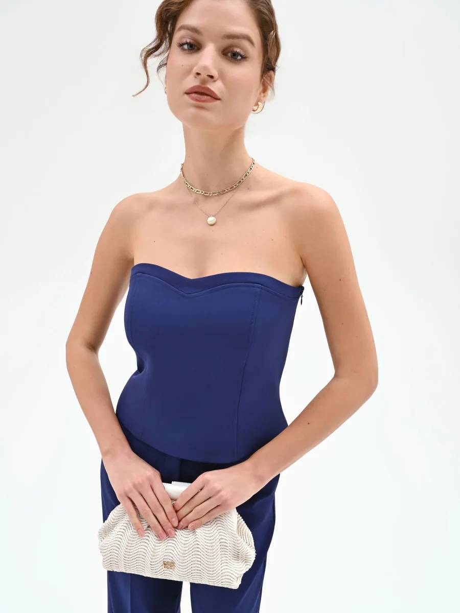 Top Studio blu indaco a cuore con impunture – Image 7