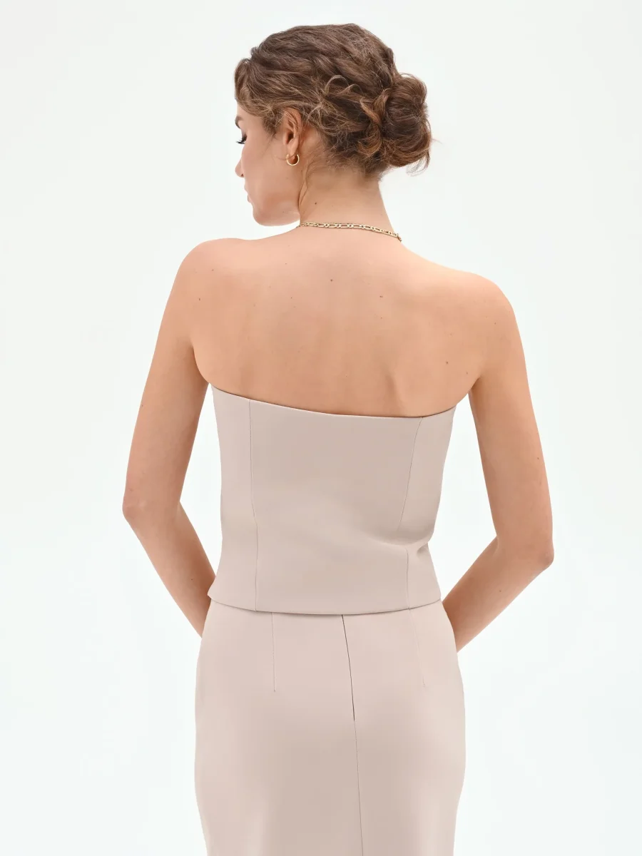 Top Studio beige a cuore con impunture – Image 3