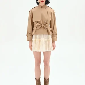 Trench corto over beige
